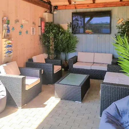 Feriehus 2 Bedroom Beautiful In *