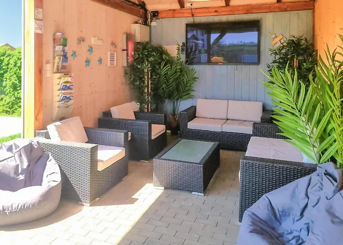 Nyaraló 2 Bedroom Beautiful In *