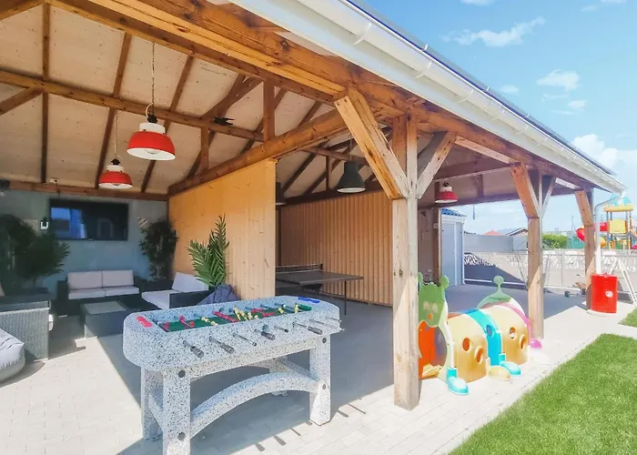 2 Bedroom Beautiful In Sarbinowo